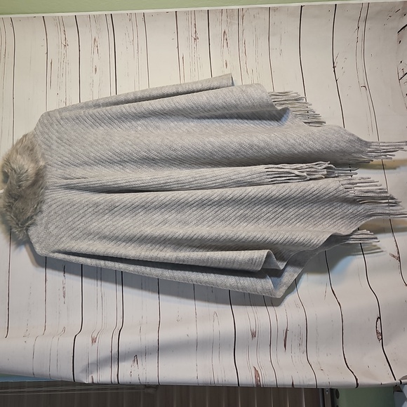 Faux Fur Collar Gray Fringe Poncho Cape Wrap Shawl Sweater Cardigan - Picture 5 of 5